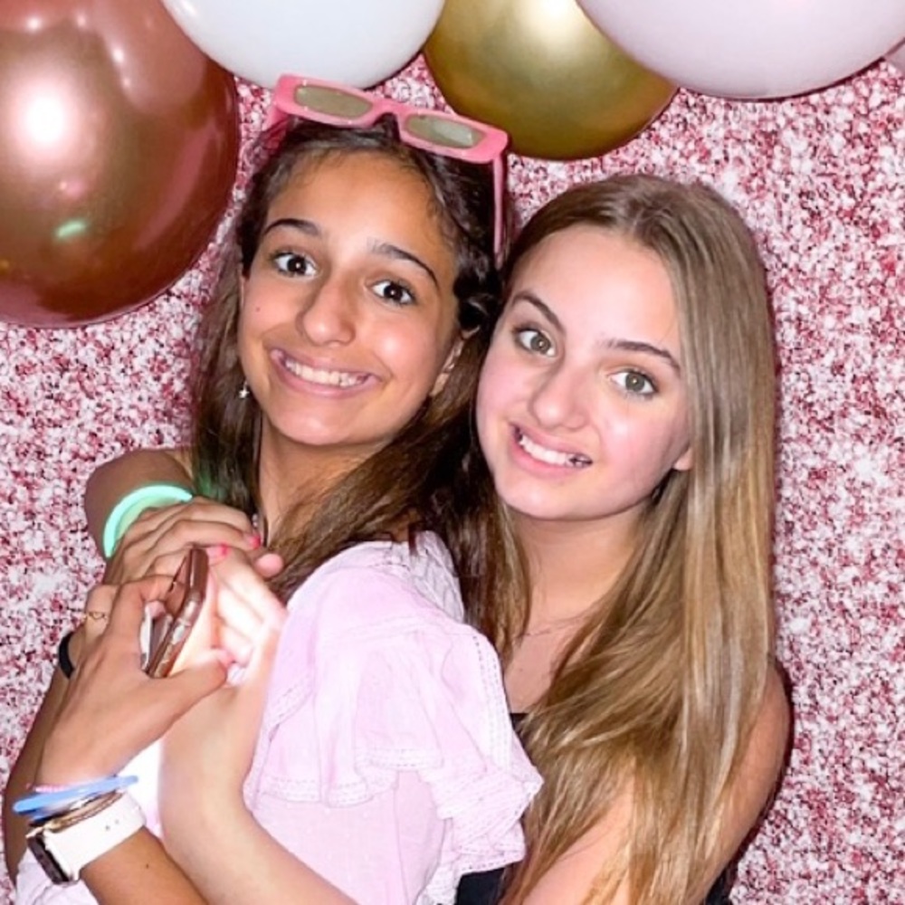 Meet your Posher, Lola